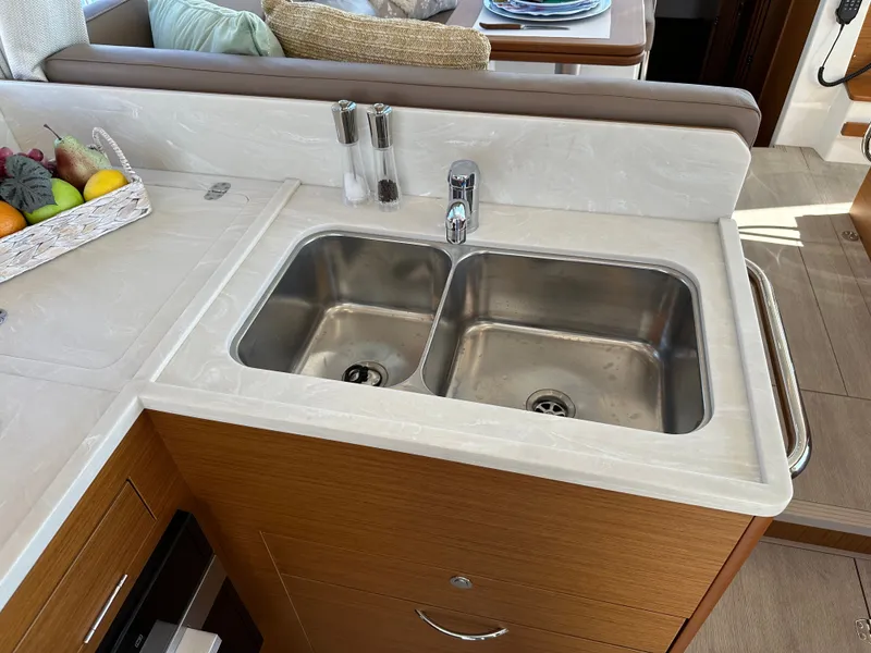 Slide: The Image of Beneteau Swift Trawler 41 Fly 2026 - 46