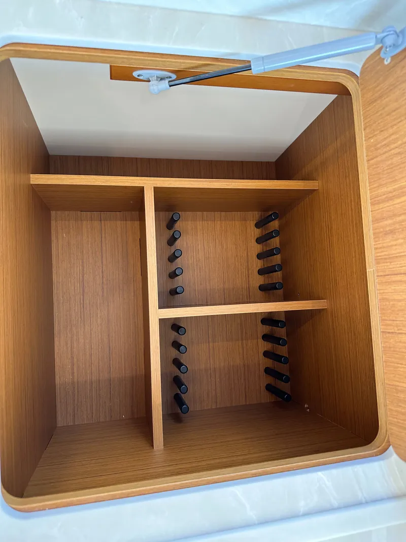 Slide: The Image of Beneteau Swift Trawler 41 Fly 2026 - 47