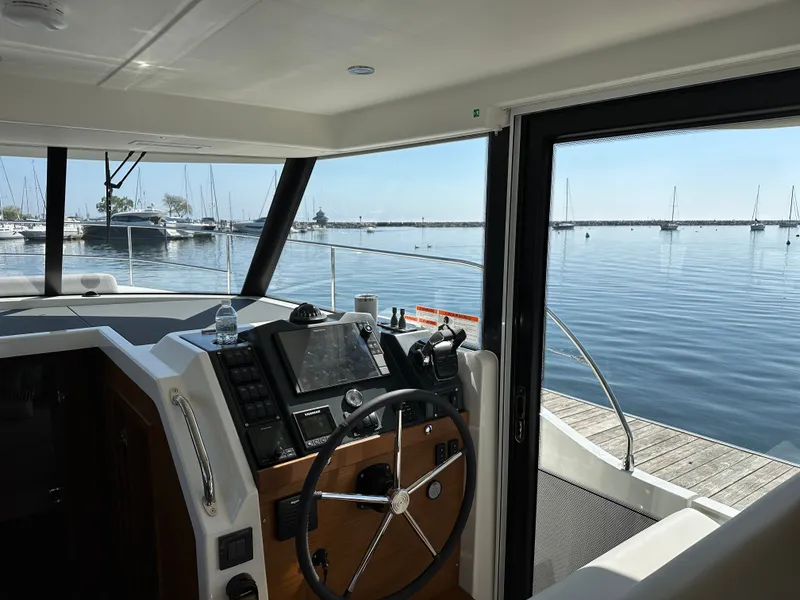 Slide: The Image of Beneteau Swift Trawler 41 Fly 2026 - 60