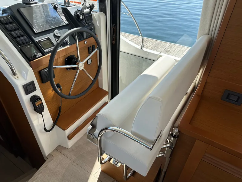 Slide: The Image of Beneteau Swift Trawler 41 Fly 2026 - 63