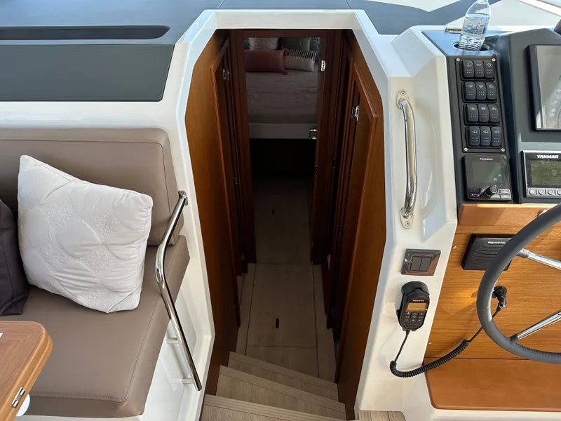 Slide: The Image of Beneteau Swift Trawler 41 Fly 2026 - 65