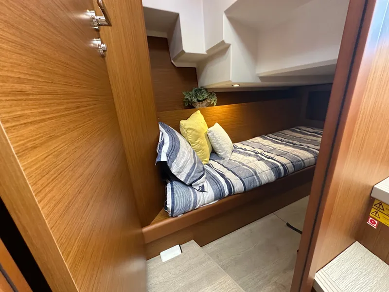 Slide: The Image of Beneteau Swift Trawler 41 Fly 2026 - 68