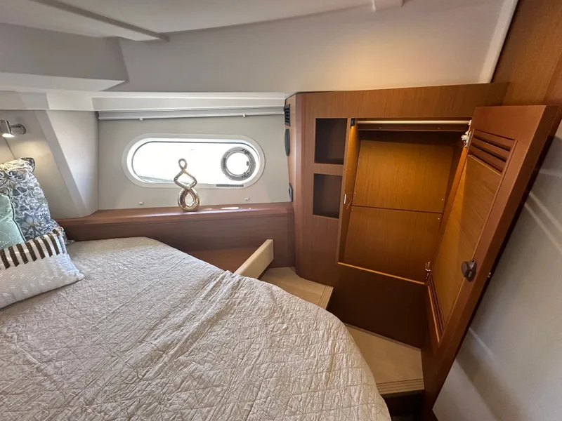 Slide: The Image of Beneteau Swift Trawler 41 Fly 2026 - 75