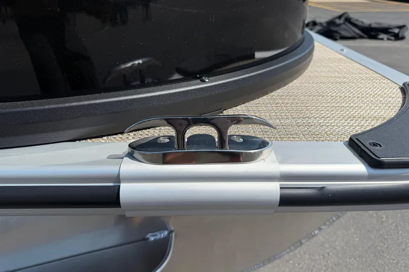 Slide: The Image of 2026 Bentley Pontoons Legacy 200 Navigator cleat detail on deck. - 7