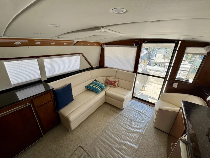 Slide: The Image of Bertram 37 Convertible 1987 - 14