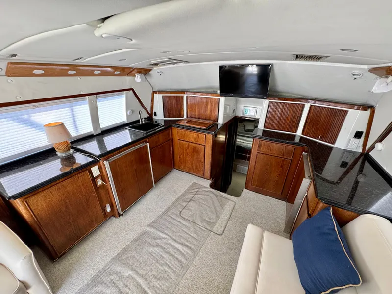 Slide: The Image of Bertram 37 Convertible 1987 - 17