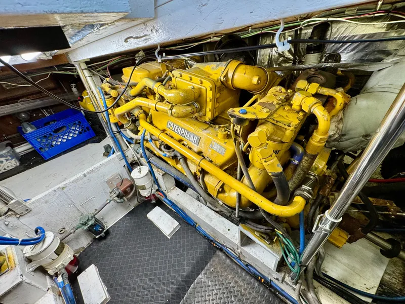 Slide: The Image of Bertram 37 Convertible 1987 - 25