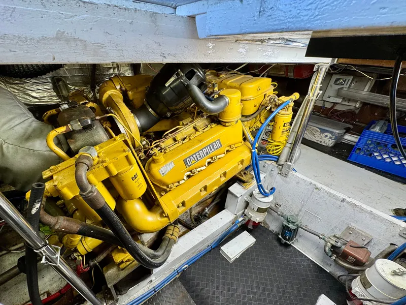 Slide: The Image of Bertram 37 Convertible 1987 - 26