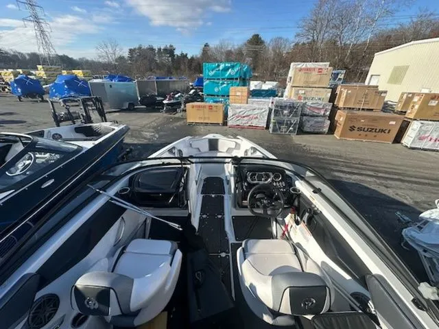 Slide: The Image of Scarab 215 Wake ID 2024 - 14