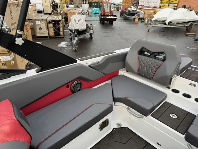 Slide: The Image of Scarab 235 LX Wake 2025 - 12