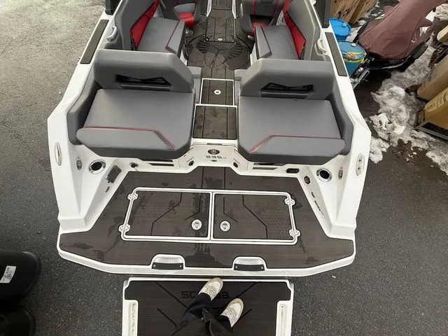 Slide: The Image of Scarab 235 LX Wake 2025 - 8