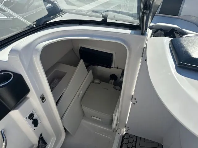 Slide: The Image of Scarab 255 LX 2018 - 20