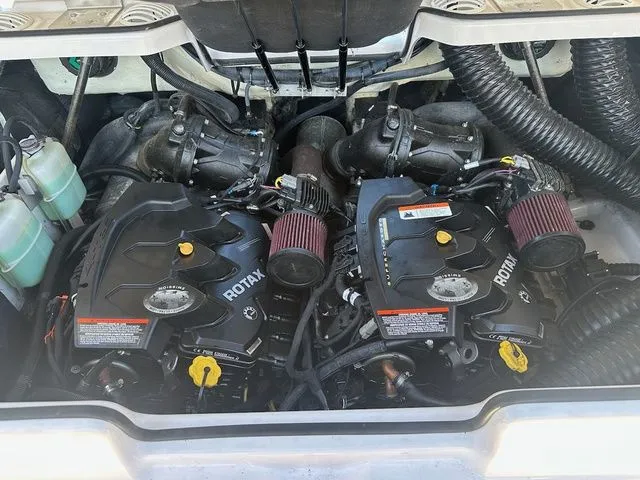 Slide: The Image of Scarab 255 LX 2018 - 23