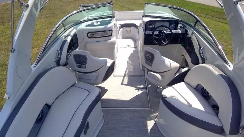 Slide: The Image of Crownline Boats E255 2021 - 9