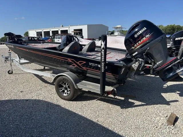 Slide: The Image of Xpress X18 Pro 2021 - 3