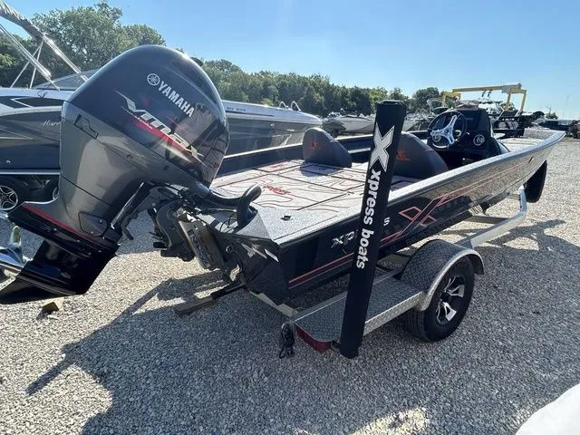 Slide: The Image of Xpress X18 Pro 2021 - 4