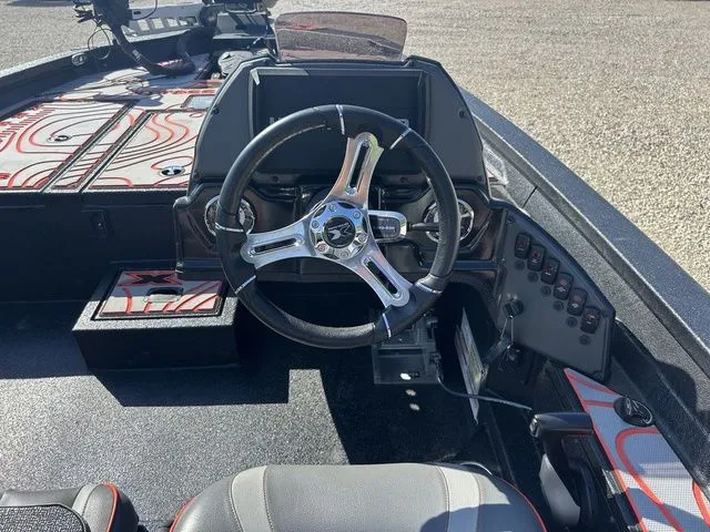 Slide: The Image of Xpress X18 Pro 2021 - 8