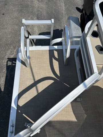 Slide: The Image of Sun Tracker FB 24XP3 / Mercury 200 2021 - 27