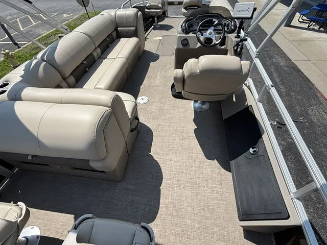 Slide: The Image of Sun Tracker FB 24XP3 / Mercury 200 2021 - 28