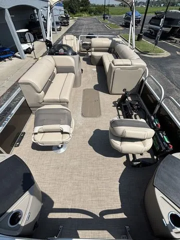 Slide: The Image of Sun Tracker FB 24XP3 / Mercury 200 2021 - 8