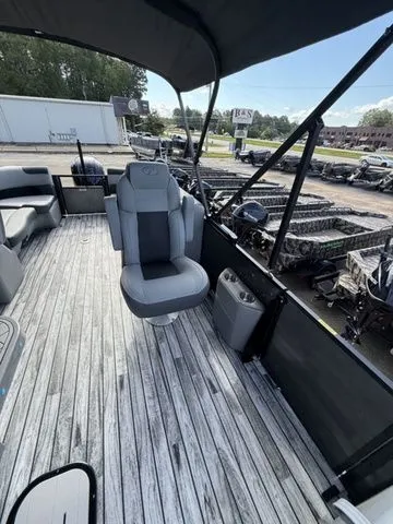 Slide: The Image of Veranda VR22RC XL 2026 - 13