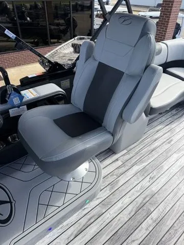 Slide: The Image of Veranda VR22RC XL 2026 - 14