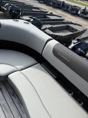 Slide: The Image of Veranda VR22RC XL 2026 - 19