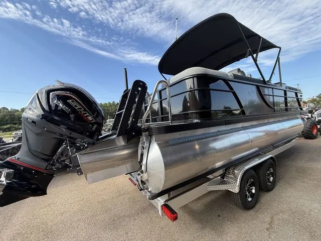 Slide: The Image of Veranda VR22RC XL 2026 - 6