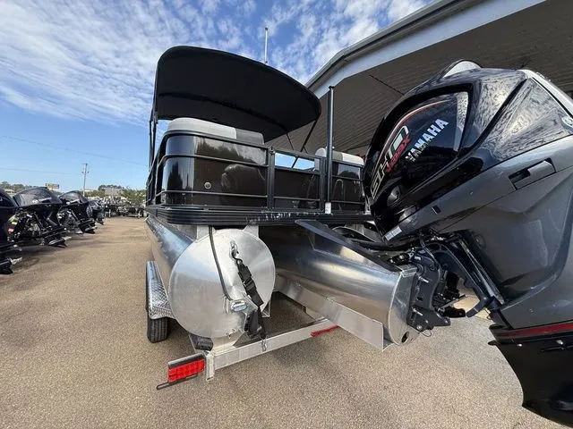 Slide: The Image of Veranda VR22RC XL 2026 - 8