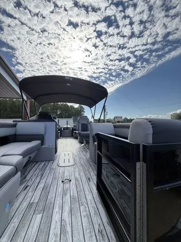 Slide: The Image of Veranda VR22RC XL 2026 - 9