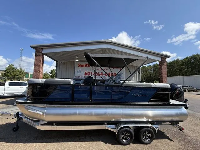 The Image of Veranda VR22RC XL 2026 - 1