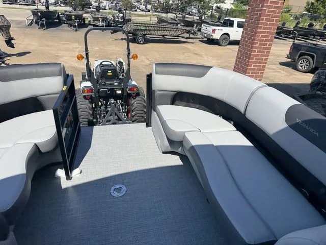 Slide: The Image of Veranda VR22RC XL 2026 - 21