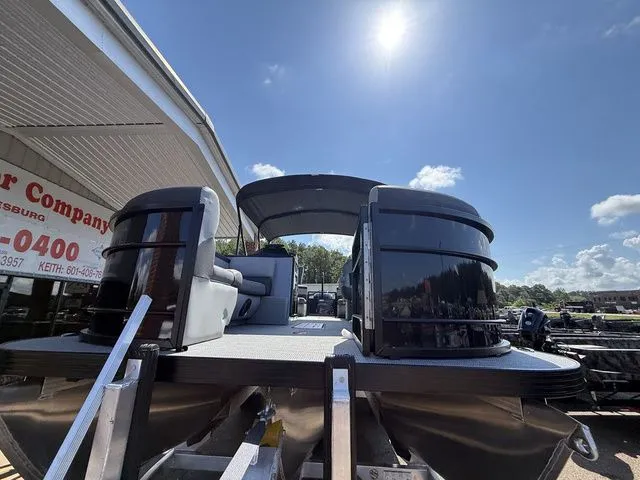 Slide: The Image of Veranda VR22RC XL 2026 - 3