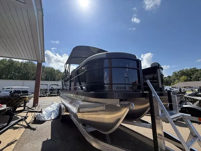 Slide: The Image of Veranda VR22RC XL 2026 - 4