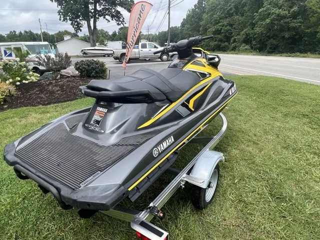 Slide: The Image of Yamaha VX 2016 - 3