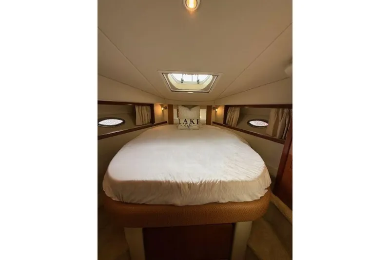 Slide: The Image of Luxurious cabin interior of 2006 Sea Ray 38 Sundancer yacht. - 36