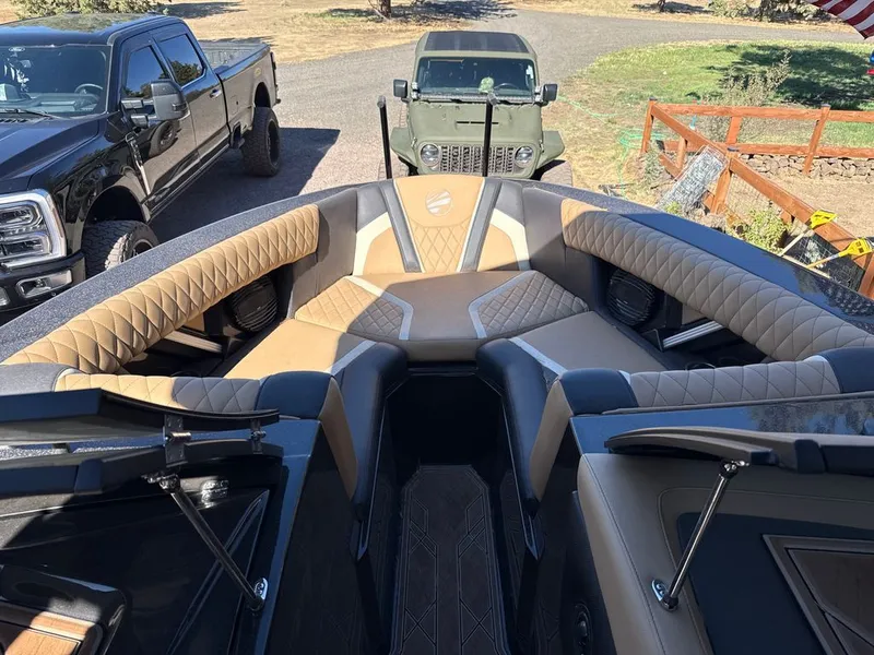 Slide: The Image of Tigé 25ZX 2023 - 3