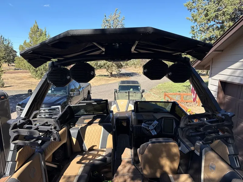 Slide: The Image of Tigé 25ZX 2023 - 4