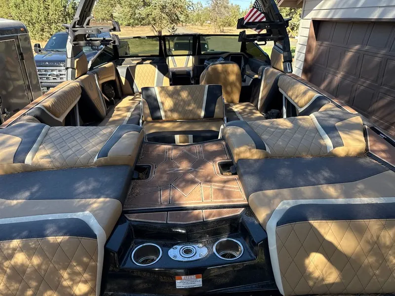 Slide: The Image of Tigé 25ZX 2023 - 6