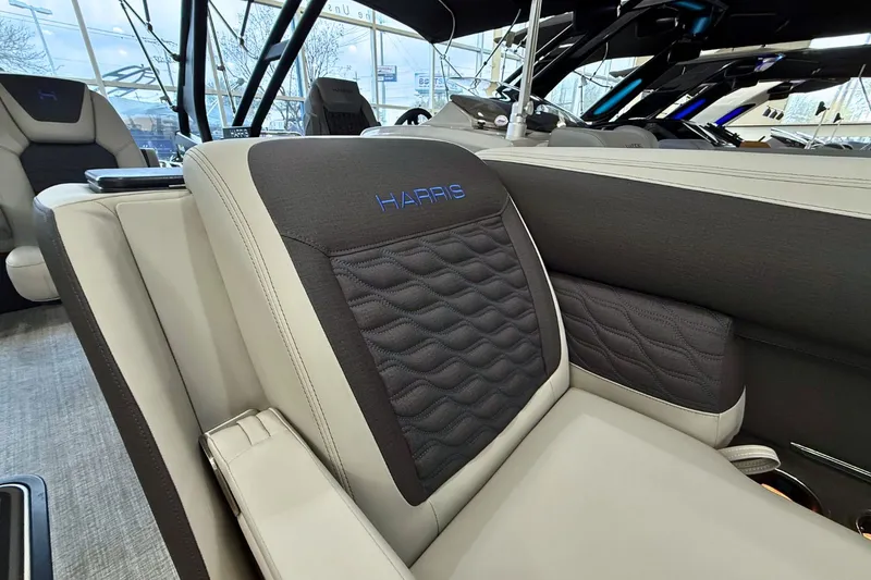 Slide: The Image of Harris Sunliner 230 Sport 2026 - 14