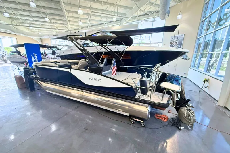 Slide: The Image of Harris Sunliner 230 Sport 2026 - 3