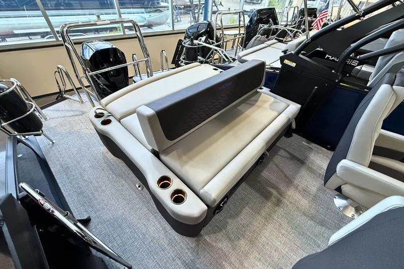 Slide: The Image of Harris Sunliner 230 Sport 2026 - 36