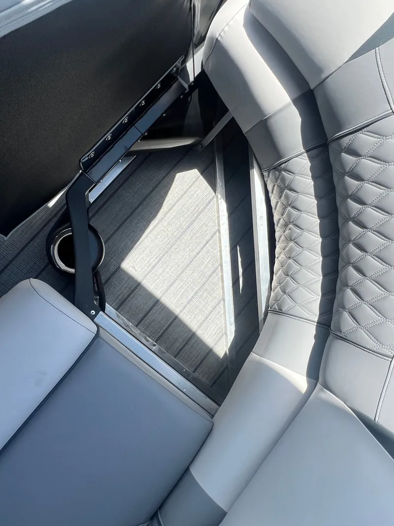 Slide: The Image of Tahoe CAS QLSW 25T 2025 - 19