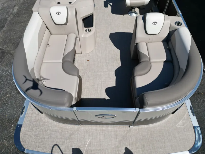 Slide: The Image of Tahoe LTZ QL21T 2024 - 14