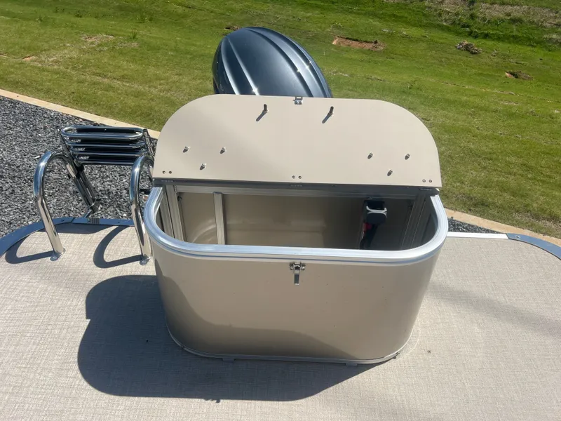 Slide: The Image of Tahoe LTZ QL21T 2024 - 18