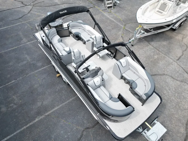 Slide: The Image of Tahoe LTZ QL23T 2025 - 6