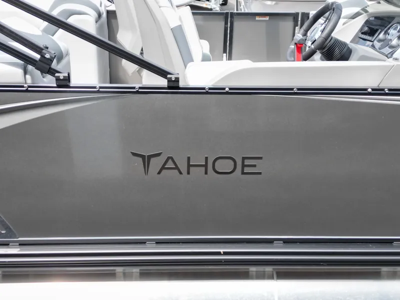 Slide: The Image of Tahoe LTZ QL23T 2025 - 9