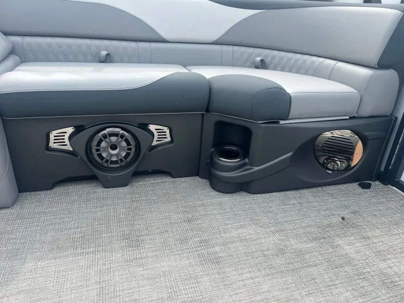 Slide: The Image of Tahoe LTZ QL23T 2025 - 13