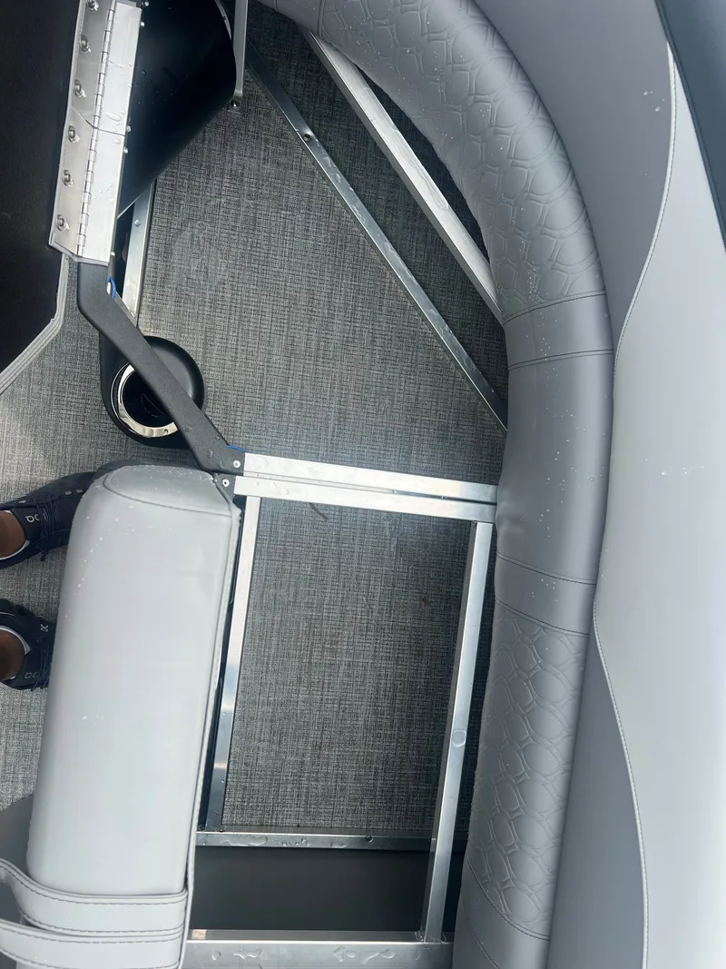 Slide: The Image of Tahoe LTZ QL23T 2025 - 14