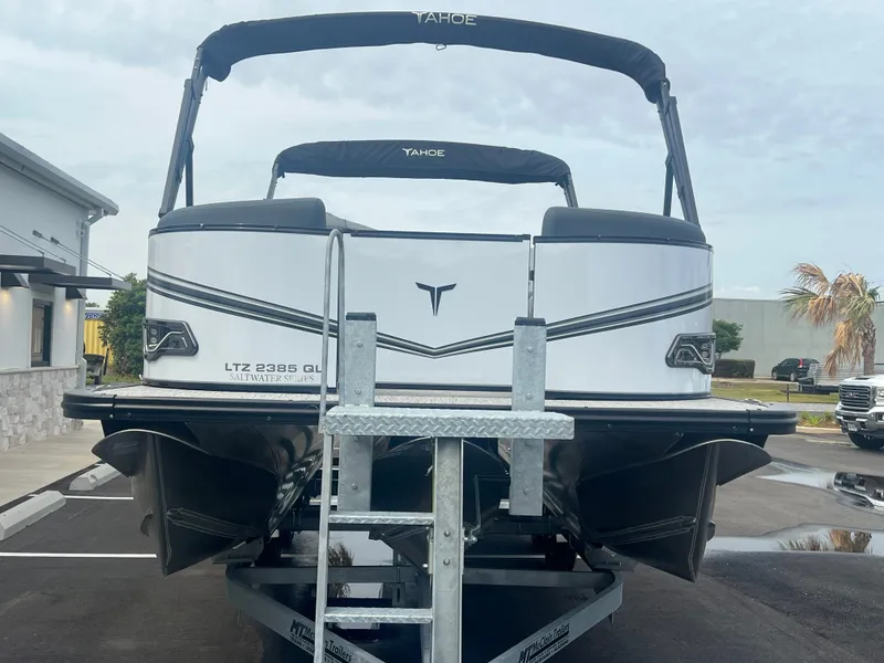 Slide: The Image of Tahoe LTZ QL23T 2025 - 6